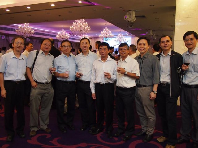 P9273522 (Large)
